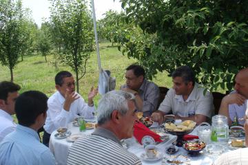 Former Ambassador of Japan to Azerbaijan visiting the apple plantation